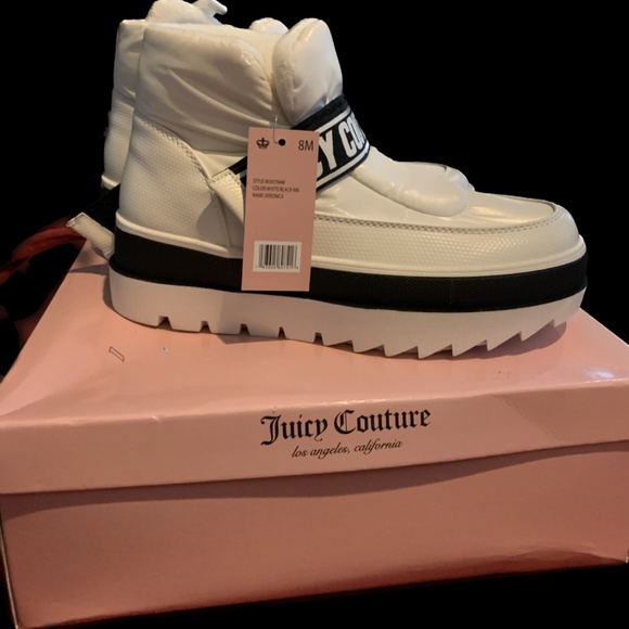 Juicy Couture Women’s Veronica Faux Fur Lining Bootie - Picture 2 of 4